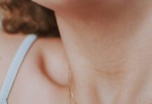 목 통증 관리를 위한 ganzes 습관과 자가 돌봄 방법