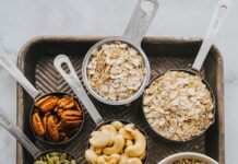 “시도 때도 없는 두통과 피로”…혹시 마그네슘 부족 아닐까? bowl of spices